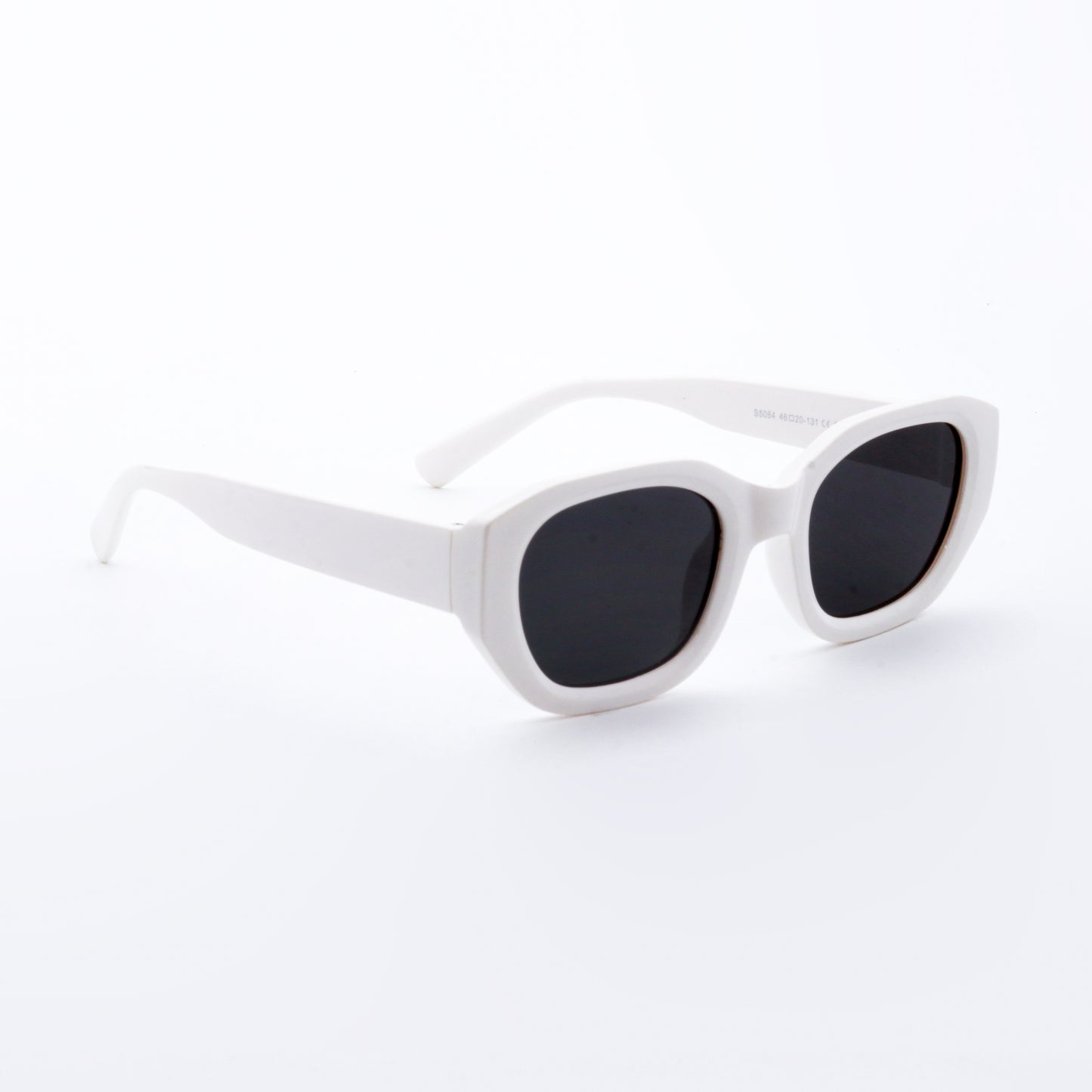 MM5064-C60 WHITE