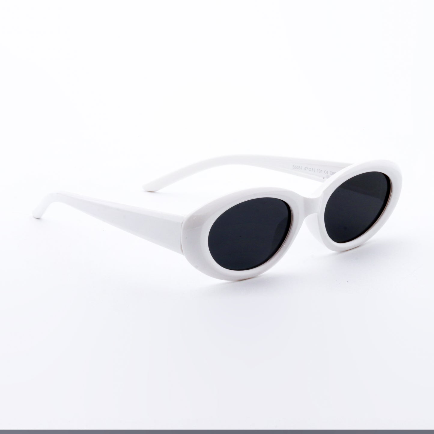 MM5057-C60 WHITE